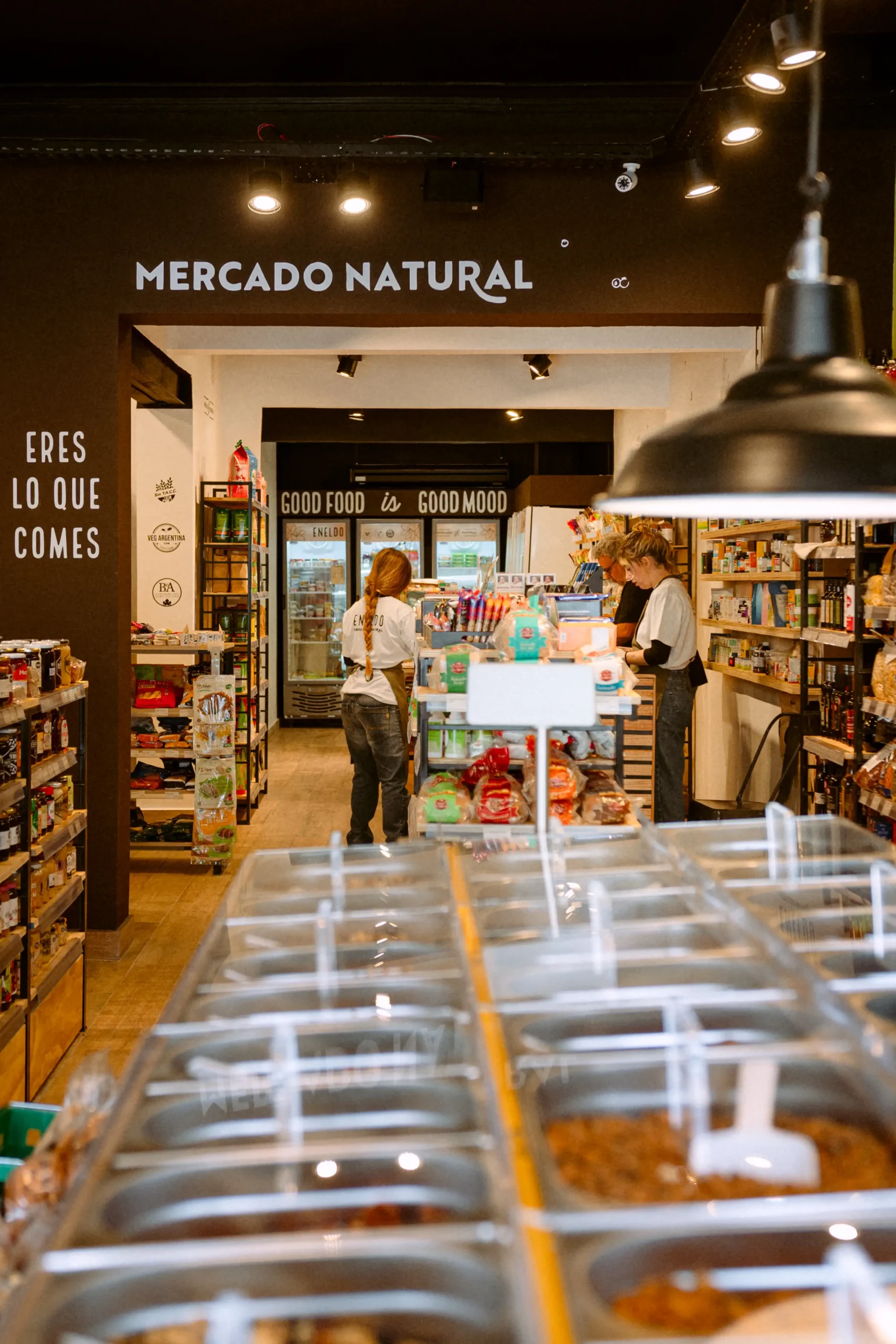 Tienda Eneldo, mercado natural con alimentos saludables y productos sin TACC. Totebag hecha con materiales reciclados