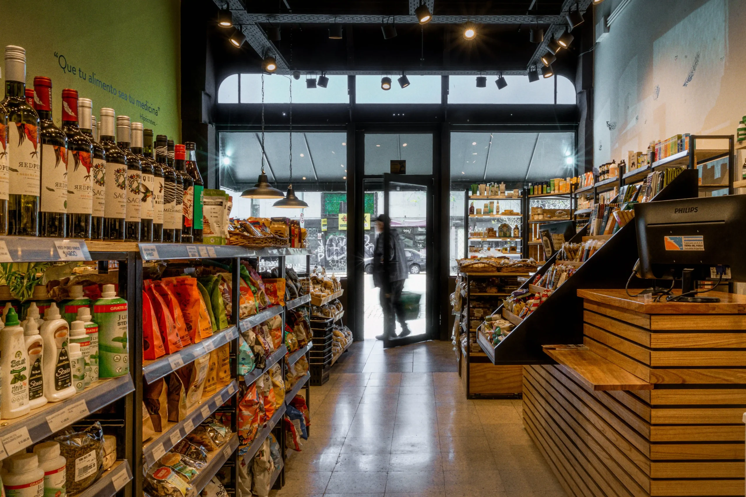 Tienda Eneldo, mercado natural con alimentos saludables y productos sin TACC. Totebag hecha con materiales reciclados